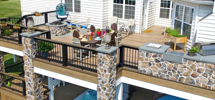 Custom Deck Design Contractors in Saugus, CA