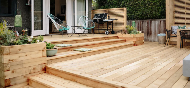 Cedar Decking in Saugus, CA