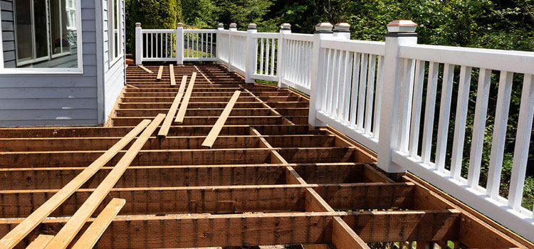 Deck Repair Free Estimate in Saugus, CA