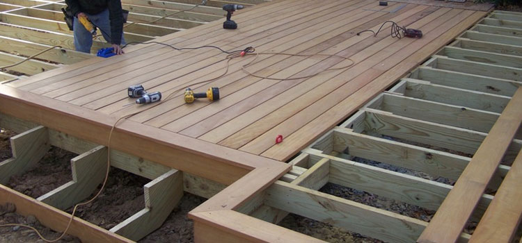 Wood Deck Builders in Saugus, CA